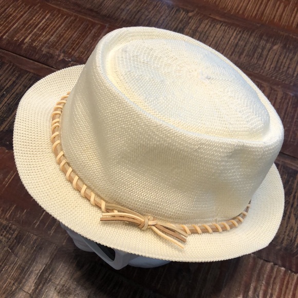 Barts Accessories - Beautifully crocheted summer brim hat